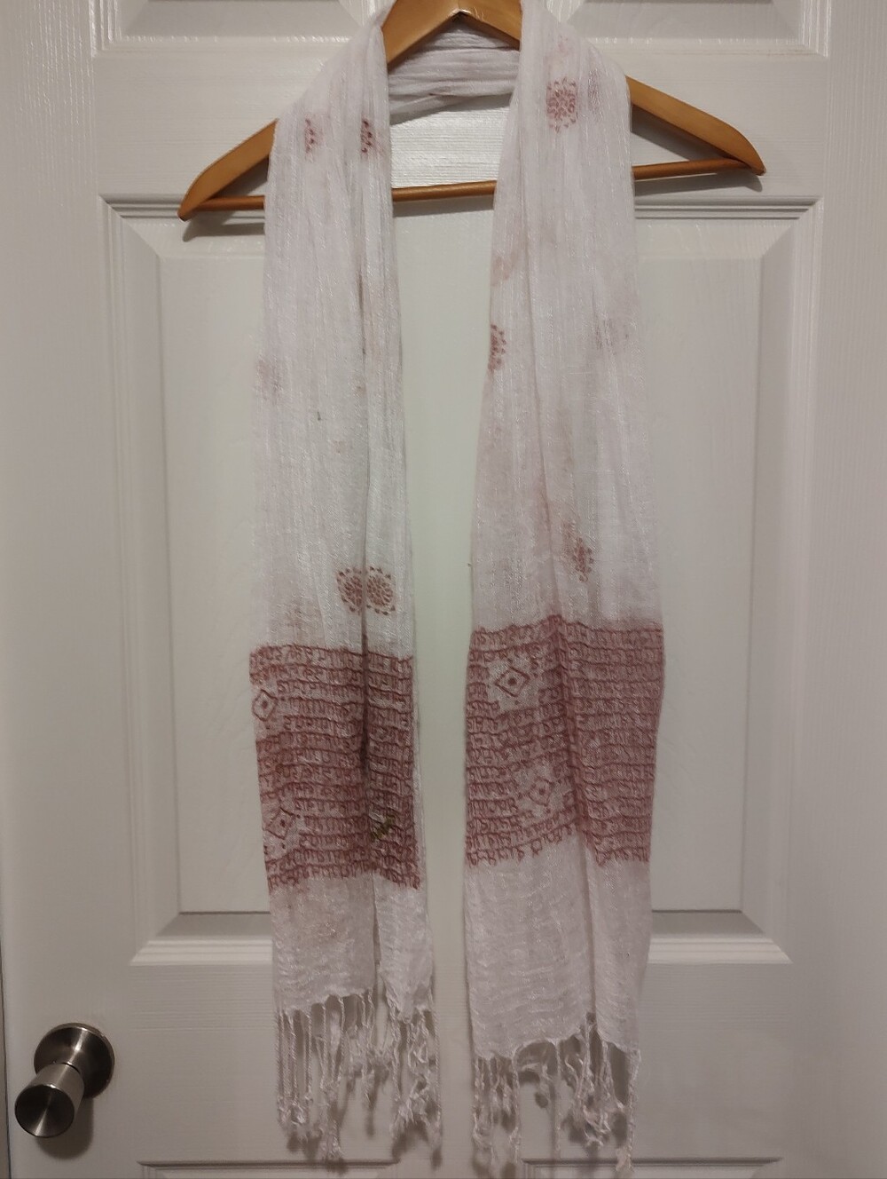 White Scarf with Dusty Rose Print - Unbranded